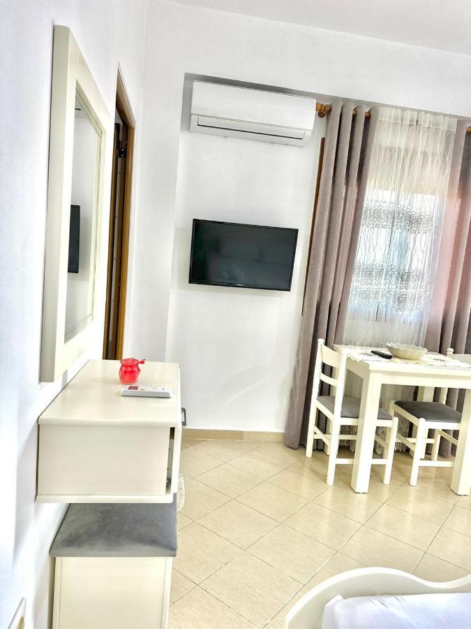 Amar Apartments Sarandë Exterior foto