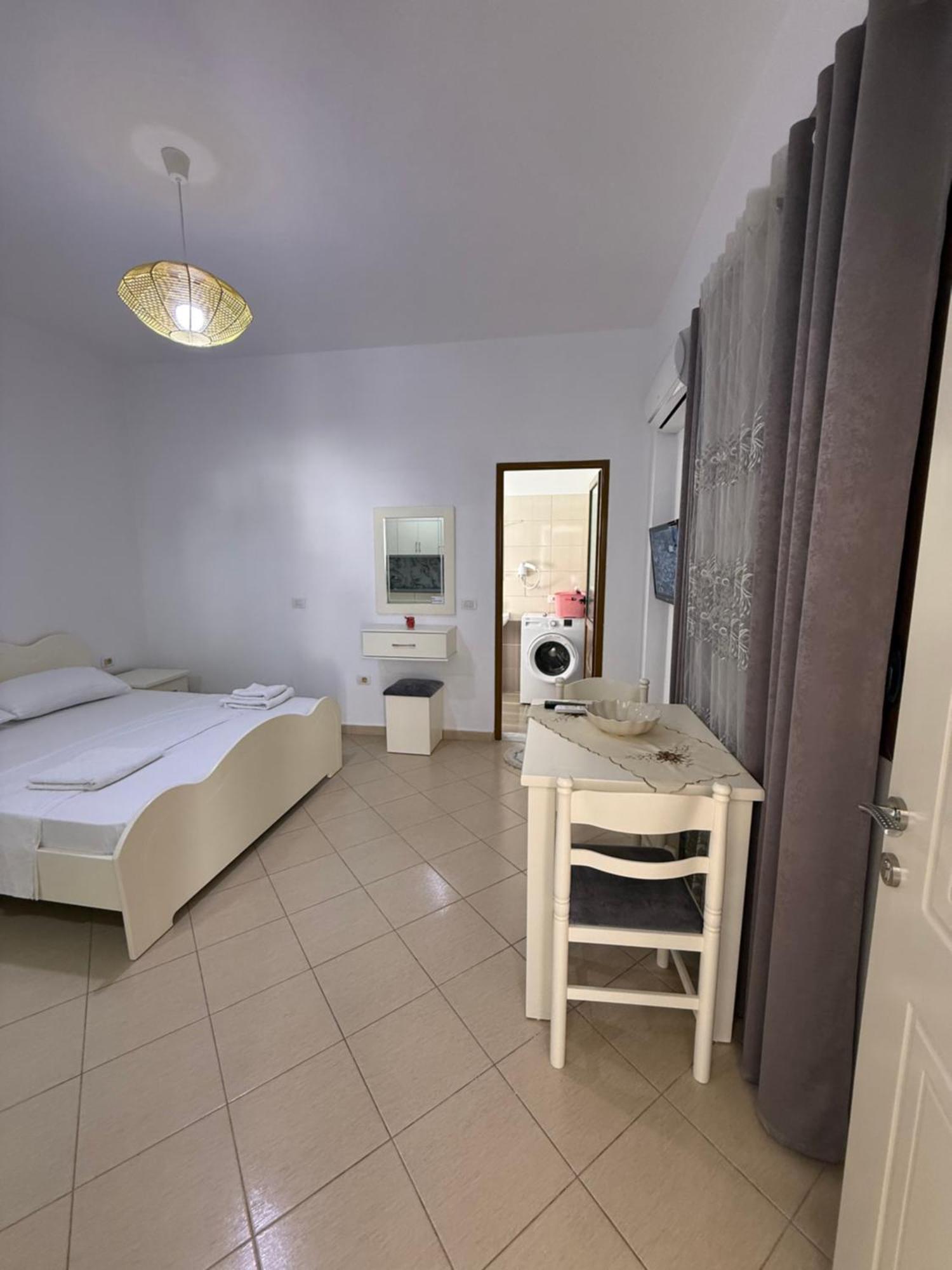 Amar Apartments Sarandë Exterior foto